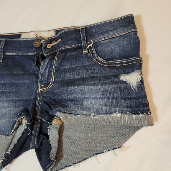 Hollister Medium Wash Denim Jean Shorts - Picture 7 of 11